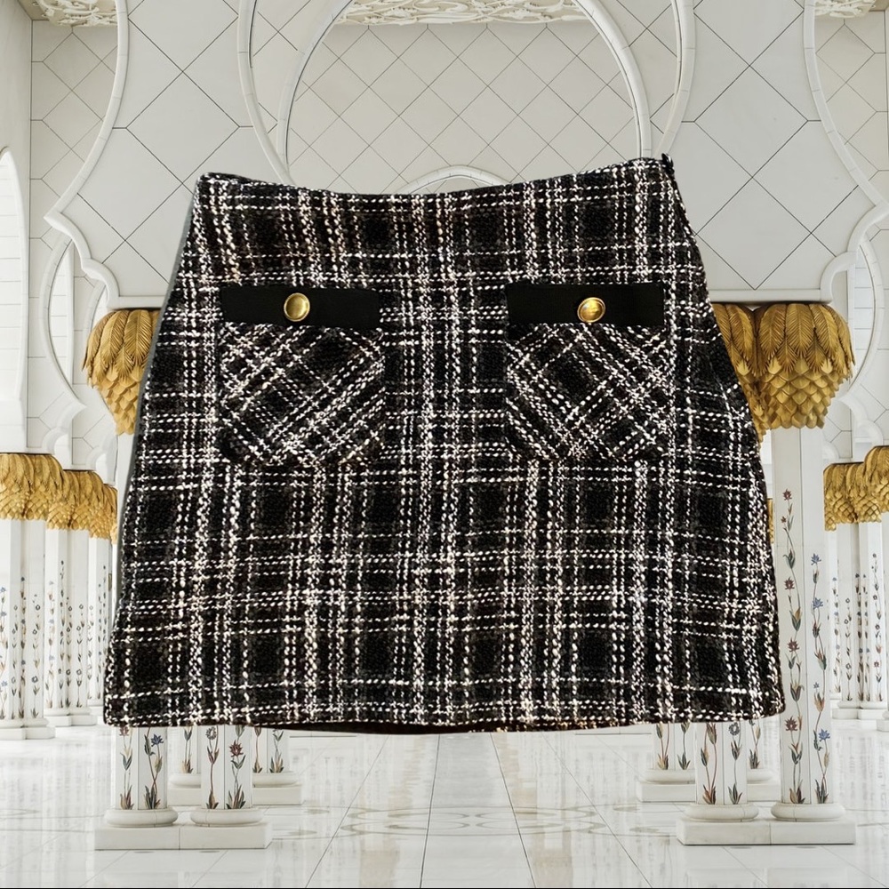 Black and white tweed skirt
